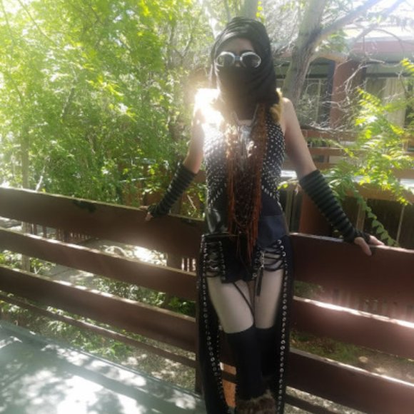 Meet your Posher, Miss Anita - Picture 8 of 11